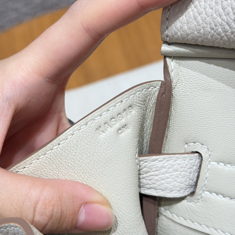 더미러THE Mirror_사진_20260111_9.jpg