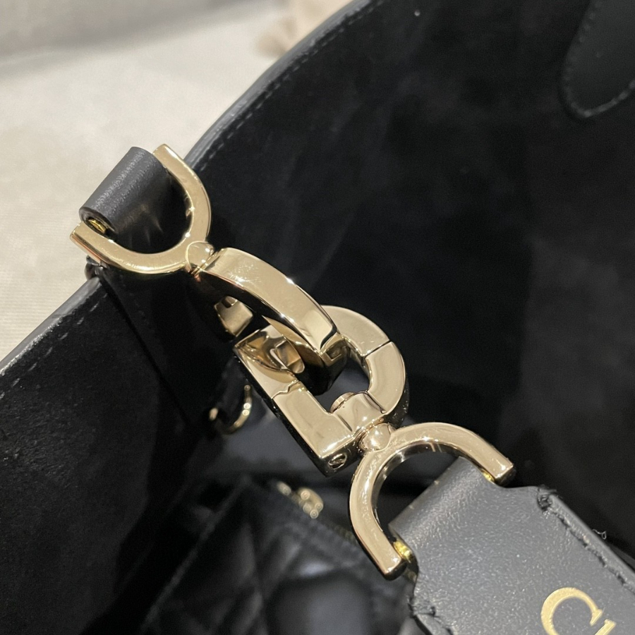 더미러THE Mirror_사진_20260109_3.jpg