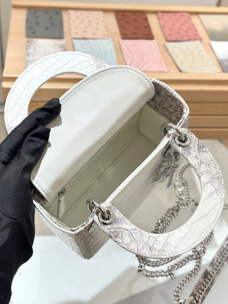 더미러THE Mirror_사진_20260109_6.jpg