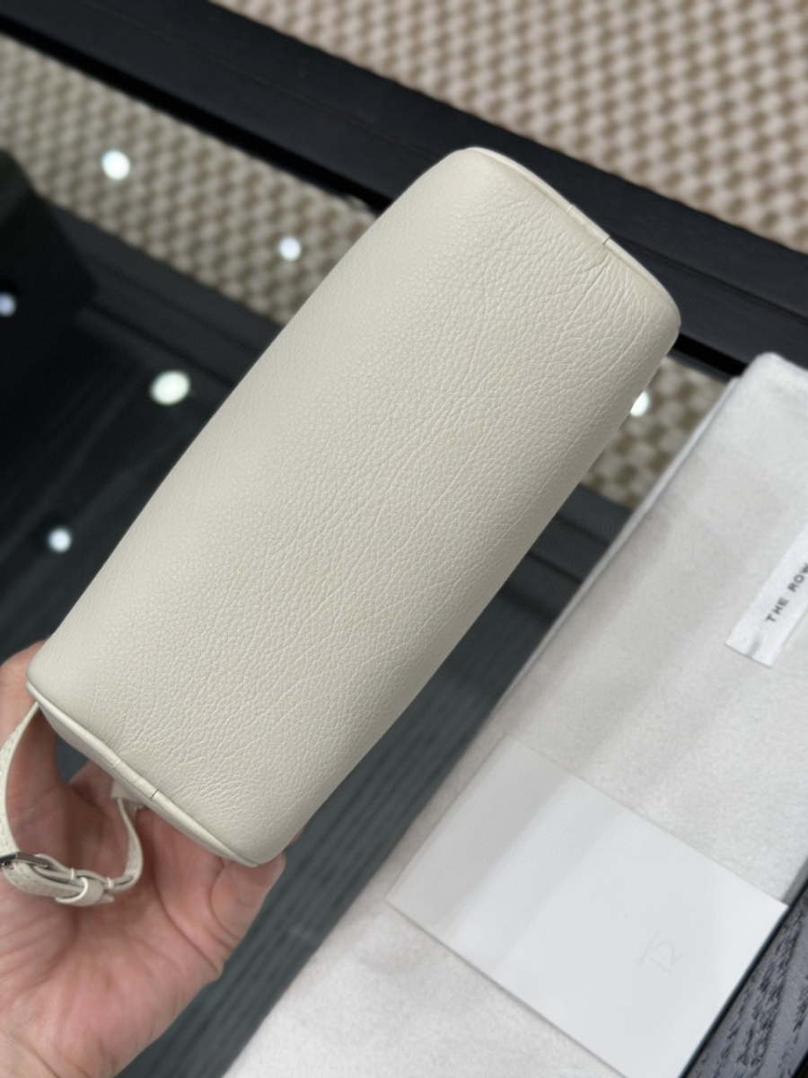 더미러THE Mirror_사진_20260315_5.jpg