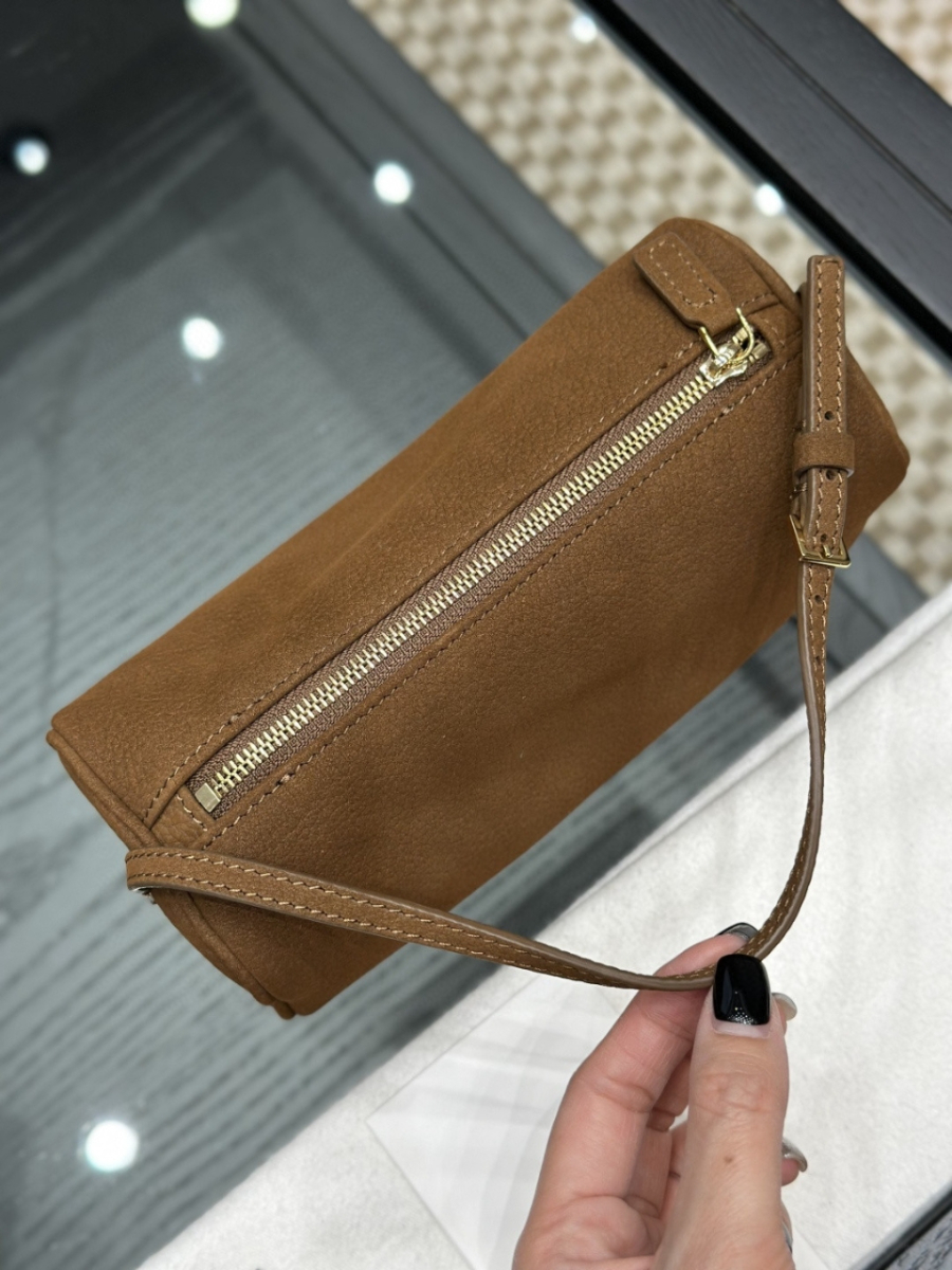 더미러THE Mirror_사진_20260315_3.jpg