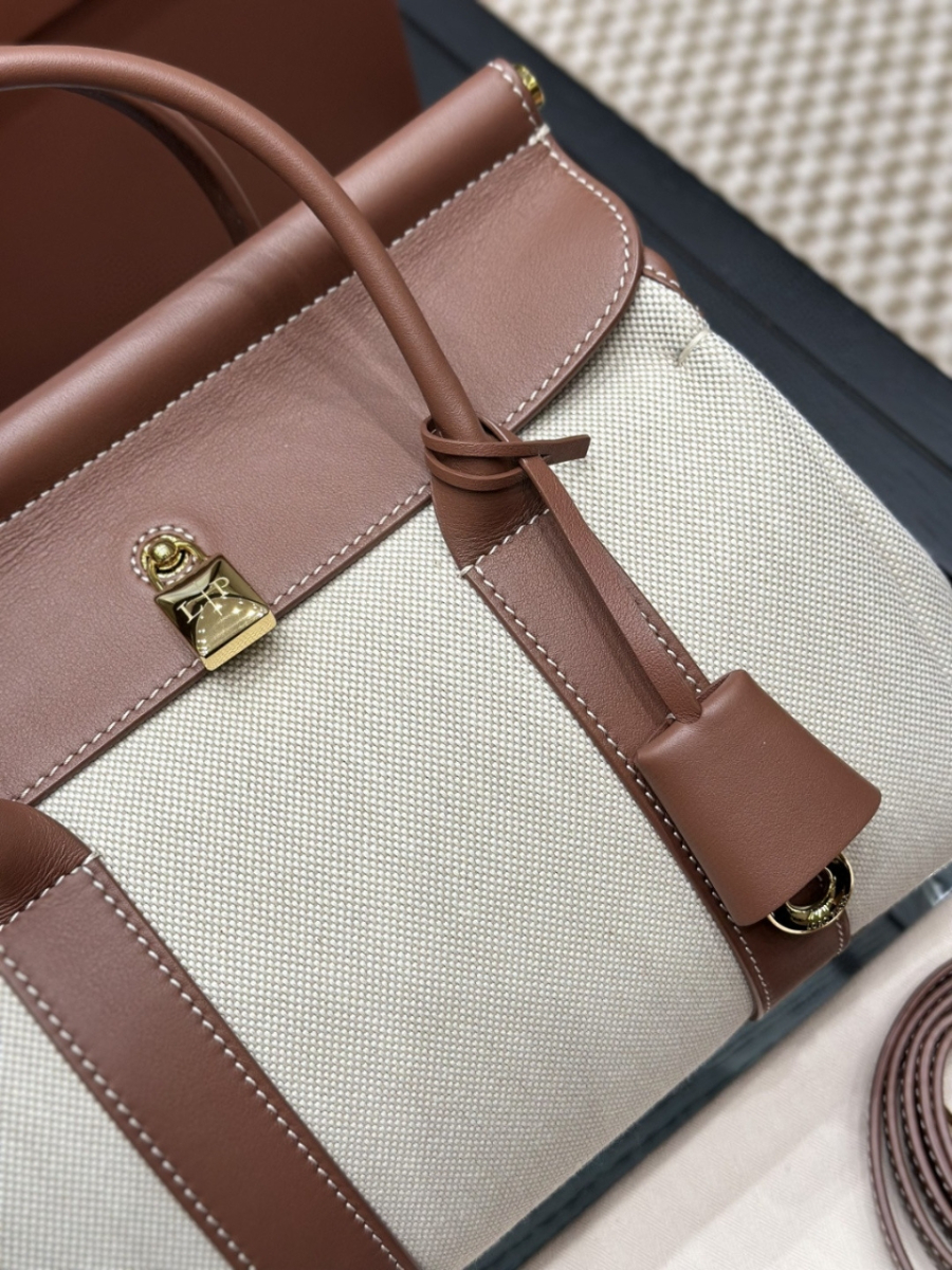 더미러THE Mirror_사진_20260315_5.jpg