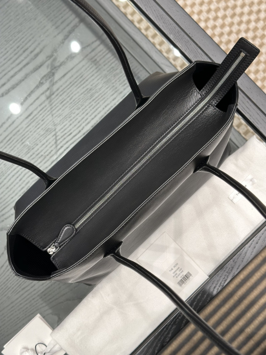 더미러THE Mirror_사진_20260315_5.jpg