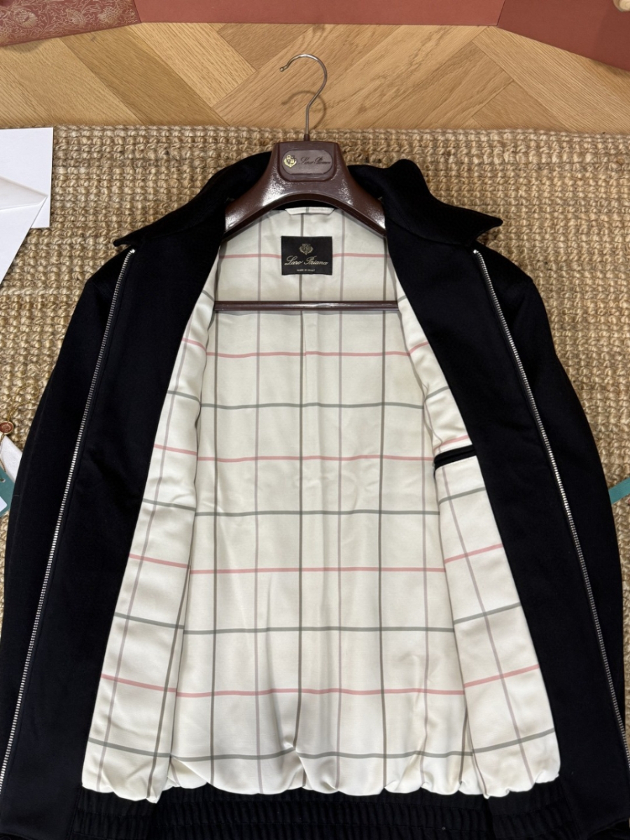 더미러THE Mirror_사진_20260316_3.jpg