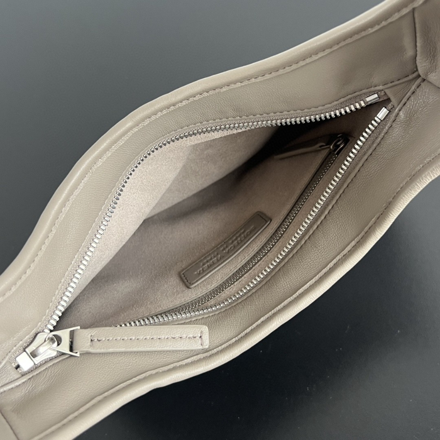 더미러THE Mirror_사진_20260316_6.jpg