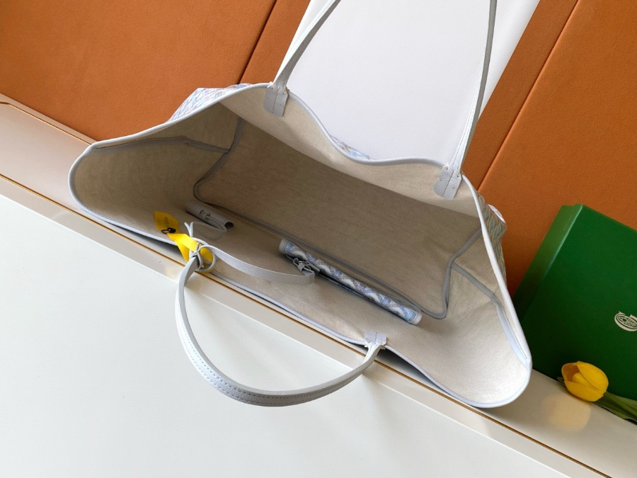 더미러THE Mirror_사진_20260419_2.jpg